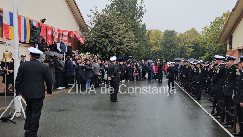 live video foto moment solemn la constanta peste o suta de elevi ai scolii de maistri militari ai fortelor live video foto moment solemn la constanta peste o suta de elevi ai scolii de maistri militari ai fortelor