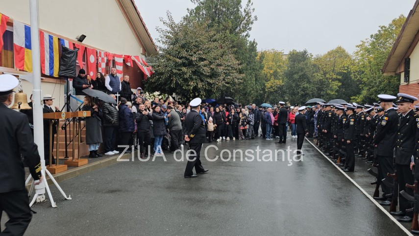 live video foto moment solemn la constanta peste o suta de elevi ai scolii de maistri militari ai fortelor live video foto moment solemn la constanta peste o suta de elevi ai scolii de maistri militari ai fortelor
