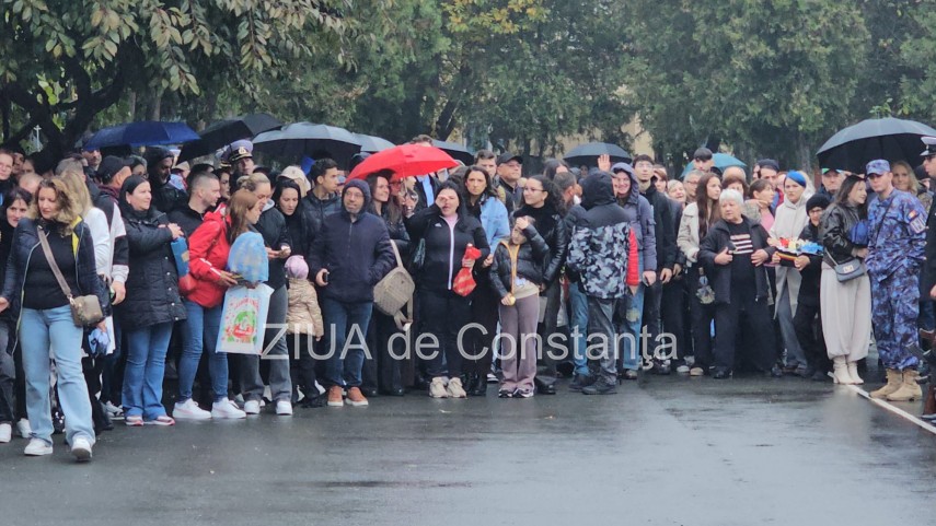 live video foto moment solemn la constanta peste o suta de elevi ai scolii de maistri militari ai fortelor live video foto moment solemn la constanta peste o suta de elevi ai scolii de maistri militari ai fortelor