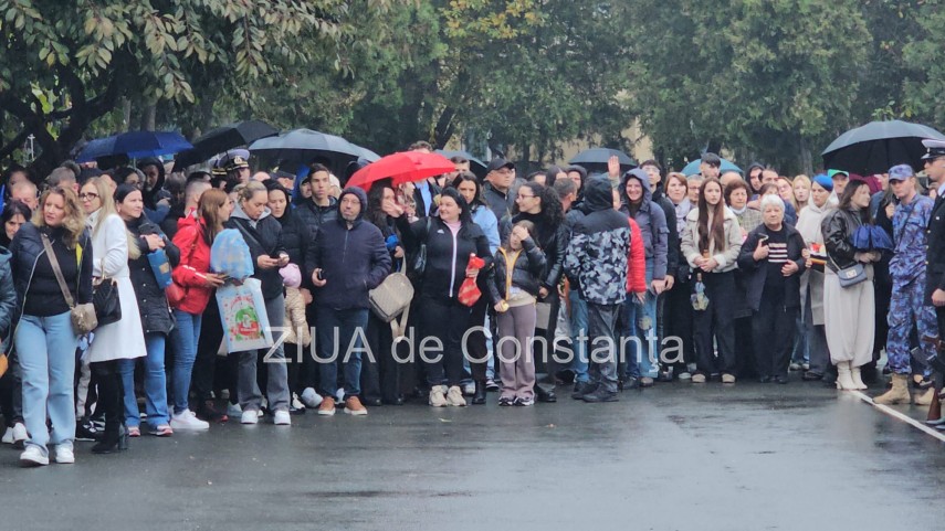 live video foto moment solemn la constanta peste o suta de elevi ai scolii de maistri militari ai fortelor live video foto moment solemn la constanta peste o suta de elevi ai scolii de maistri militari ai fortelor