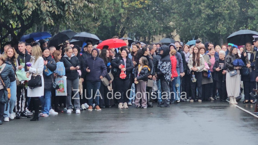 live video foto moment solemn la constanta peste o suta de elevi ai scolii de maistri militari ai fortelor live video foto moment solemn la constanta peste o suta de elevi ai scolii de maistri militari ai fortelor