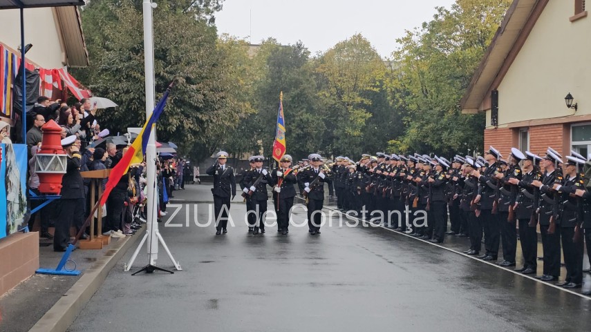 live video foto moment solemn la constanta peste o suta de elevi ai scolii de maistri militari ai fortelor live video foto moment solemn la constanta peste o suta de elevi ai scolii de maistri militari ai fortelor