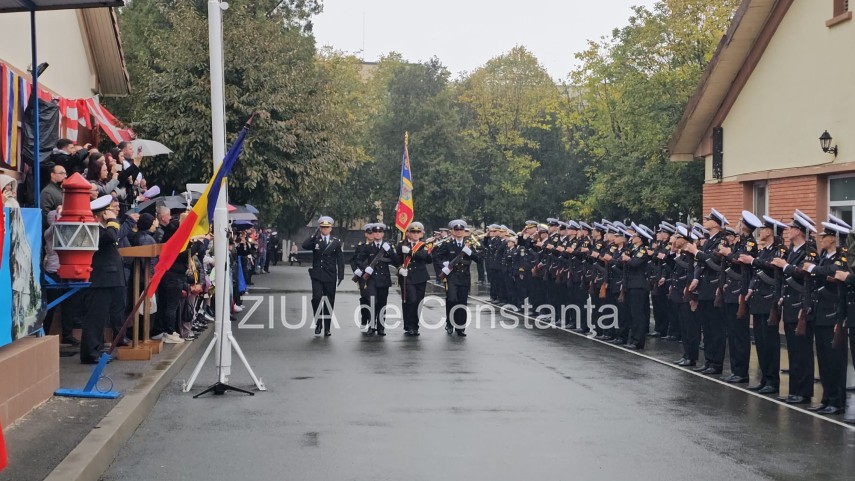 live video foto moment solemn la constanta peste o suta de elevi ai scolii de maistri militari ai fortelor live video foto moment solemn la constanta peste o suta de elevi ai scolii de maistri militari ai fortelor