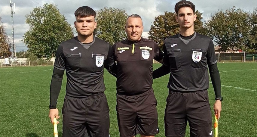 De la stânga la dreapta: Bogdan Popa, George Lazer și Raul Brătianu. Sursa foto: Facebook (Comisia Județeană de Arbitri Constanța)