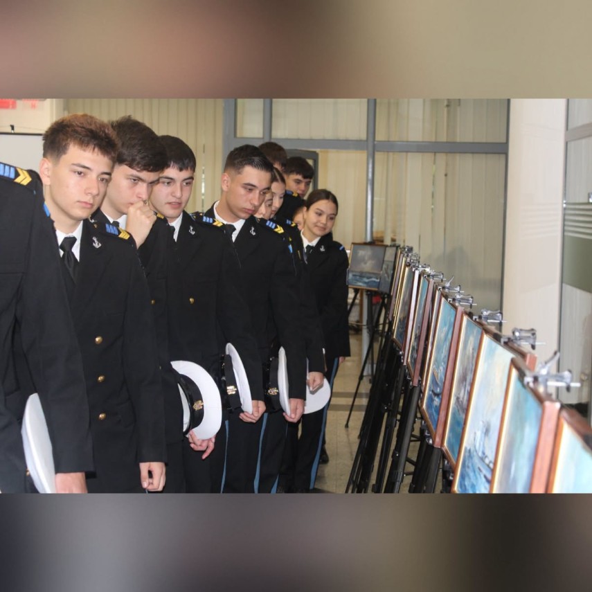 foto istoria marinei romane redata in culori elevii colegiului militar alexandru ioan cuza constata la foto istoria marinei romane redata in culori elevii colegiului militar alexandru ioan cuza constata la