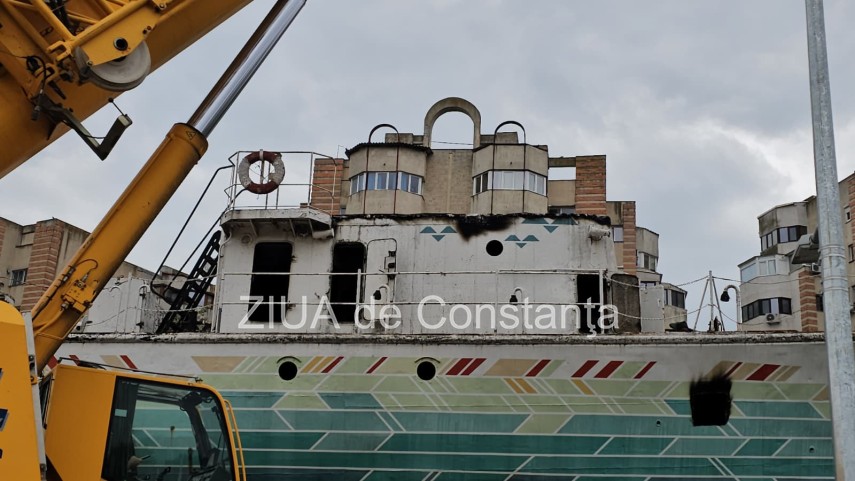 foto video a inceput demolarea ultimului vaporas din constanta simbolul de la intrarea in oras dispare foto video a inceput demolarea ultimului vaporas din constanta simbolul de la intrarea in oras dispare