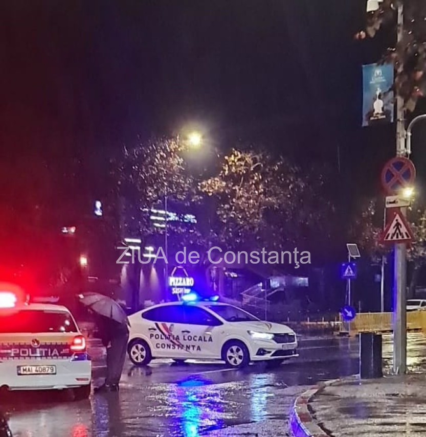foto video strada soveja din constanta inchisa de politisti din cauza inundatiei 958273 foto video strada soveja din constanta inchisa de politisti din cauza inundatiei 958273