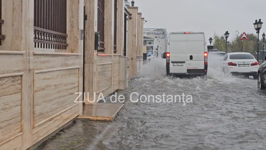 foto video ploaie torentiala la constanta judetul se afla sub cod galben de precipitatii 958236 foto video ploaie torentiala la constanta judetul se afla sub cod galben de precipitatii 958236