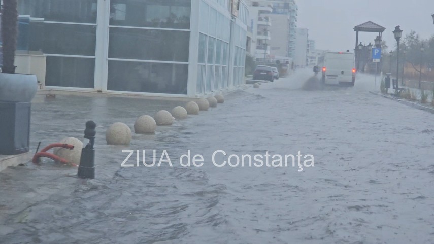 foto video ploaie torentiala la constanta judetul se afla sub cod galben de precipitatii 958236 foto video ploaie torentiala la constanta judetul se afla sub cod galben de precipitatii 958236