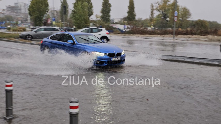foto video ploaie torentiala la constanta judetul se afla sub cod galben de precipitatii 958236 foto video ploaie torentiala la constanta judetul se afla sub cod galben de precipitatii 958236