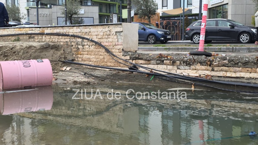 foto video imagini de la malul marii plaja din mamaia nord inundata dupa ploile torentiale din constanta foto video imagini de la malul marii plaja din mamaia nord inundata dupa ploile torentiale din constanta