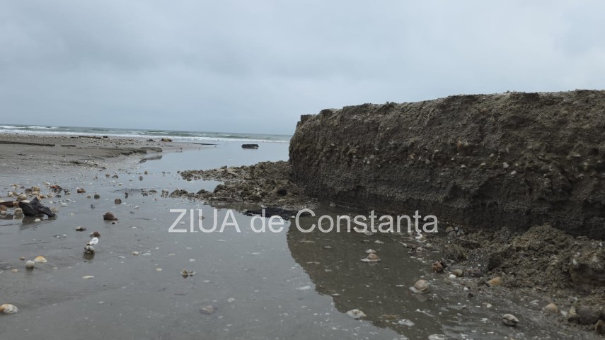 foto video imagini de la malul marii plaja din mamaia nord inundata dupa ploile torentiale din constanta foto video imagini de la malul marii plaja din mamaia nord inundata dupa ploile torentiale din constanta