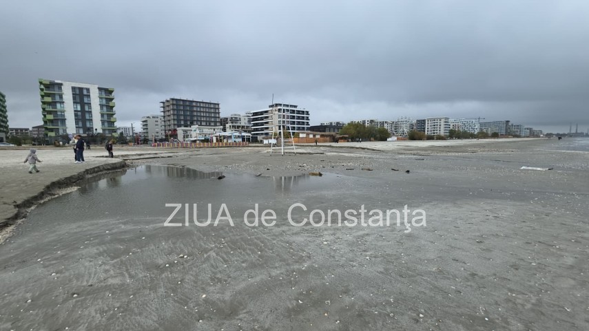 foto video imagini de la malul marii plaja din mamaia nord inundata dupa ploile torentiale din constanta foto video imagini de la malul marii plaja din mamaia nord inundata dupa ploile torentiale din constanta