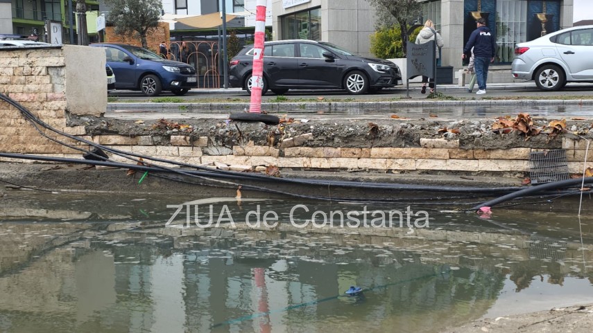 foto video imagini de la malul marii plaja din mamaia nord inundata dupa ploile torentiale din constanta foto video imagini de la malul marii plaja din mamaia nord inundata dupa ploile torentiale din constanta