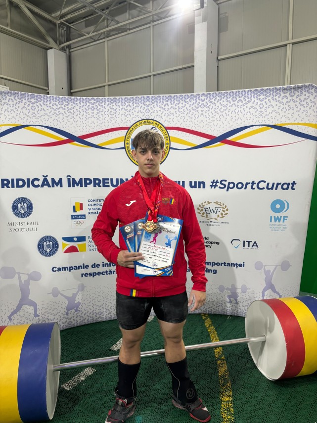 lps nicolae rotaru constanta halterofilii florin bulgaru si david manea pe podium la nationalele de tineret lps nicolae rotaru constanta halterofilii florin bulgaru si david manea pe podium la nationalele de tineret