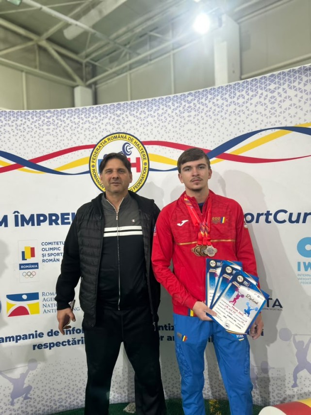 lps nicolae rotaru constanta halterofilii florin bulgaru si david manea pe podium la nationalele de tineret lps nicolae rotaru constanta halterofilii florin bulgaru si david manea pe podium la nationalele de tineret