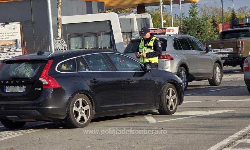 foto controale la granita cu ungaria aproximativ 600 de persoane verificate amenzi de 4 000 de lei si foto controale la granita cu ungaria aproximativ 600 de persoane verificate amenzi de 4 000 de lei si