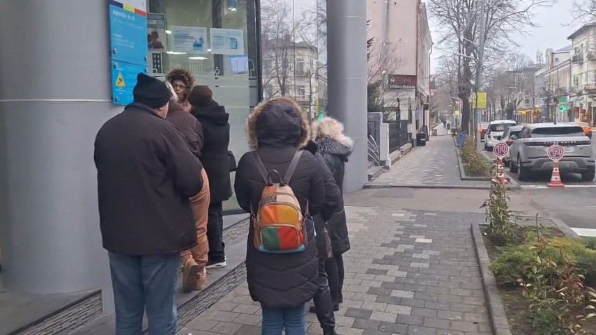 foto video cetatenii din constanta s au prezentat la ghiseele spit de pe bulevardul tomis pentru plata foto video cetatenii din constanta s au prezentat la ghiseele spit de pe bulevardul tomis pentru plata