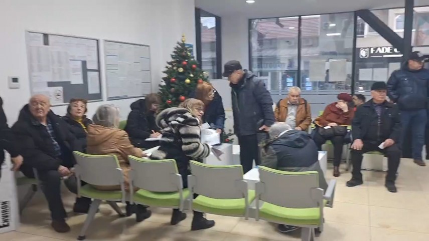 foto video cetatenii din constanta s au prezentat la ghiseele spit de pe bulevardul tomis pentru plata foto video cetatenii din constanta s au prezentat la ghiseele spit de pe bulevardul tomis pentru plata